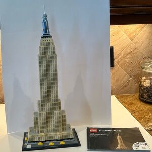 LEGO Architecture Empire State Building Built (21046)
